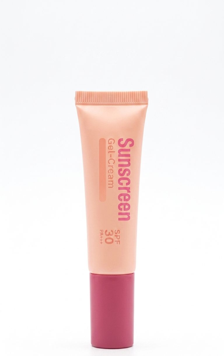 brilliant skin Sunscreen gel cream spf 50 PA +++ 10g| Buy Online | Saffronskins India